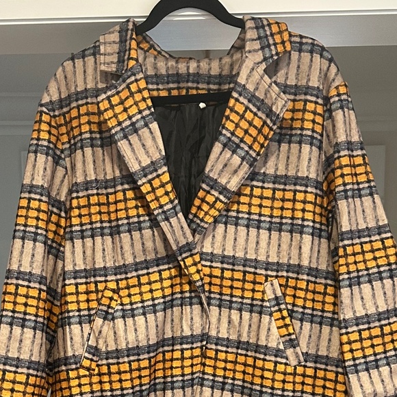 Printed Spread Collar Subway Tile Plaid Cut-Away Coat - Size L/XL - Picture 2 of 11